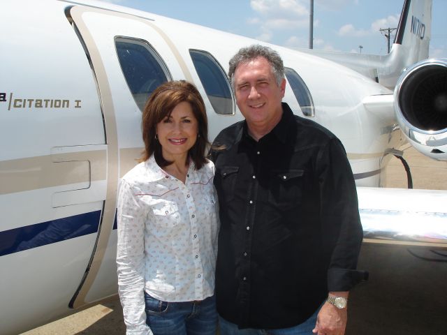 Cessna 500 Citation 1 (N17KD) - Owner & Wife.