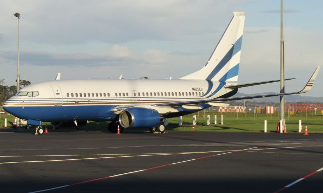 Boeing 737-700 (N885LS) - 885LS of Las Vegas Sands, visiting from Australia if I'm not mistaken.