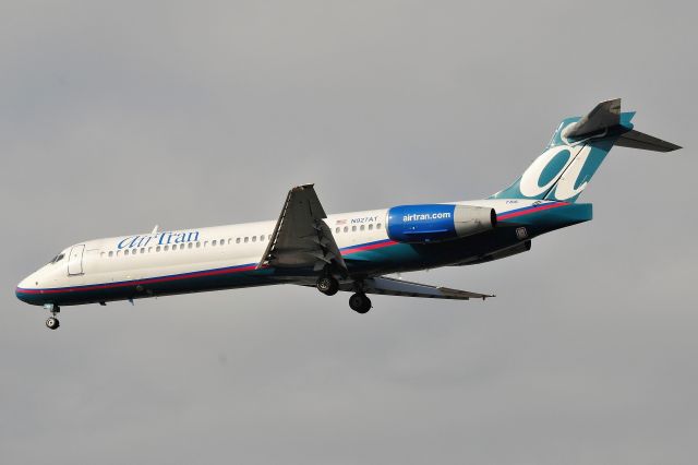 Boeing 717-200 (N927AT) - 2013 PIC