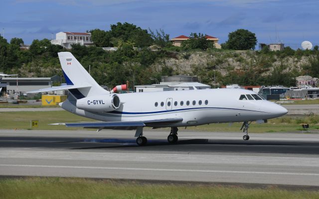 Dassault Falcon 2000 (C-GYVL)