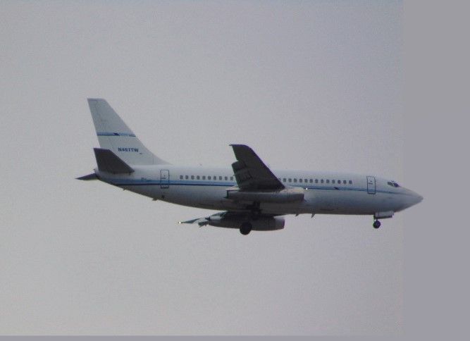 Boeing 737-200 (N467TW)