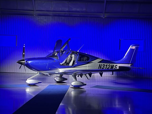 Cirrus SR-22 (N312MS) - Delivery of SR22 in Cirrus Vision Center, Knoxville, TN