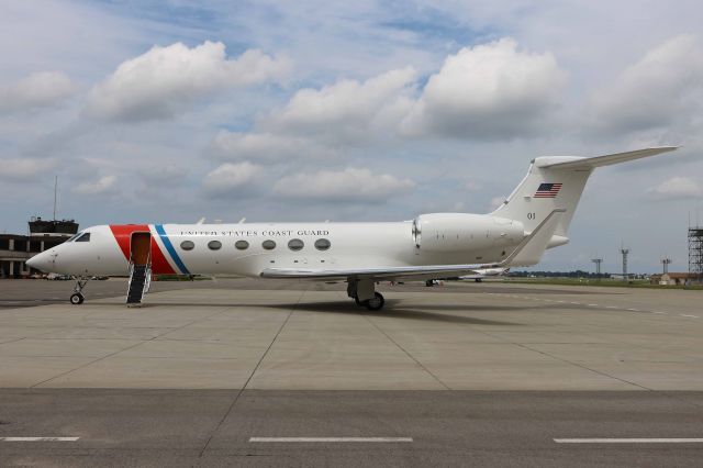 Gulfstream Aerospace Gulfstream V (C101) - USCG 01, a Gulfstream V/USCG C-37A, c/n 653, on the Atlantic Aviation ramp on 8 Aug 2018.