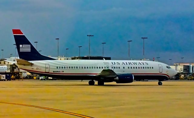 BOEING 737-400 (N449US)