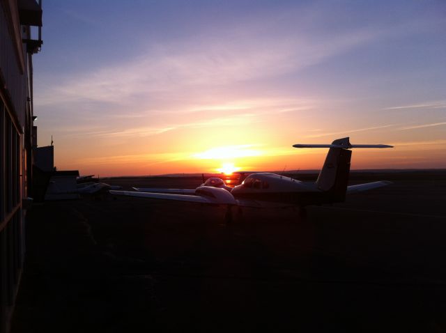 Piper PA-44 Seminole (C-FXKN) - MFC Primary Trainer (DA-20) and Multiengine Trainer (PA-44) Sit in the setting sun outside of Dispatch