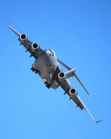 Boeing Globemaster III (N5142)