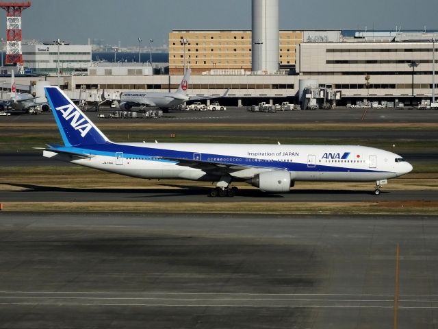 Boeing 777-200 (JA741A)