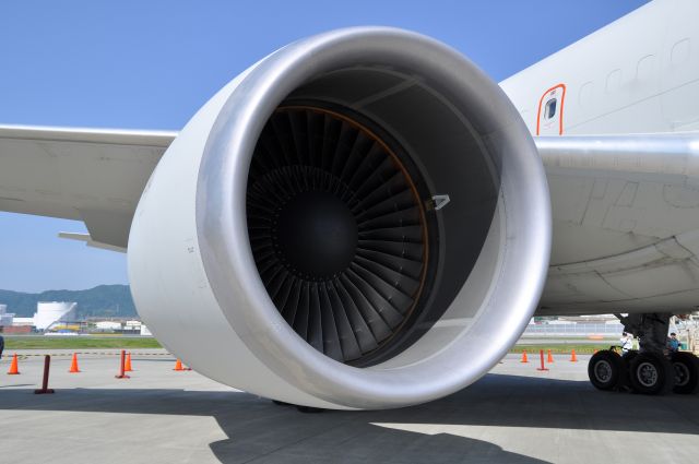 BOEING 767-200 (07-3604)