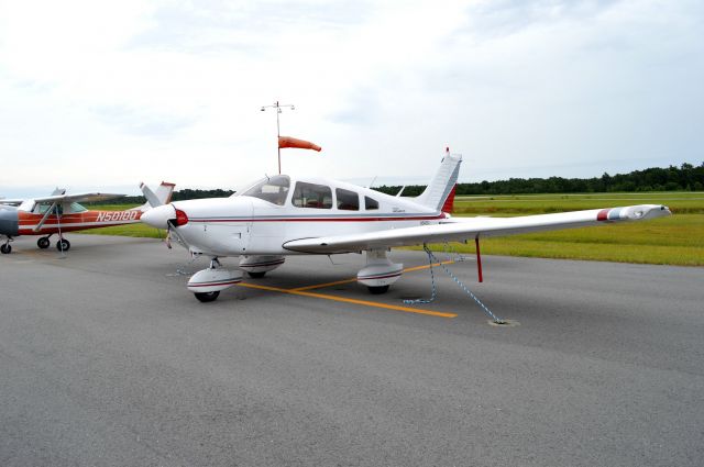 Piper Cherokee (N813P)