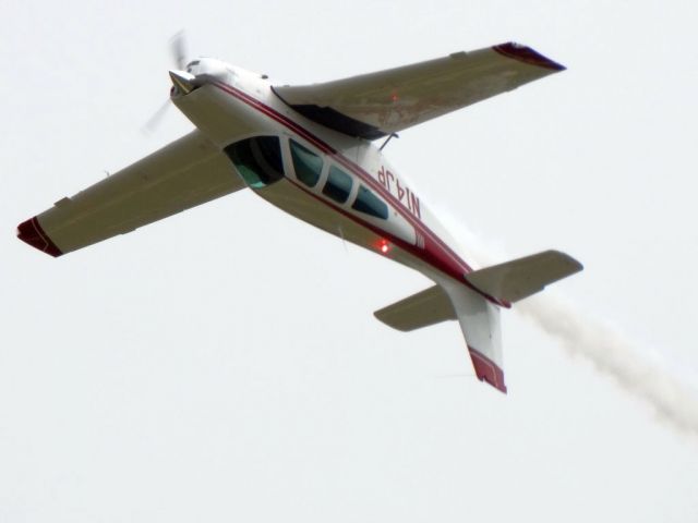 Beechcraft Bonanza (33) (N14JP)