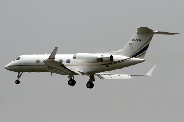 Gulfstream Aerospace Gulfstream 3 (N774AK) - On final approach for R19 on 08-Jun-07.