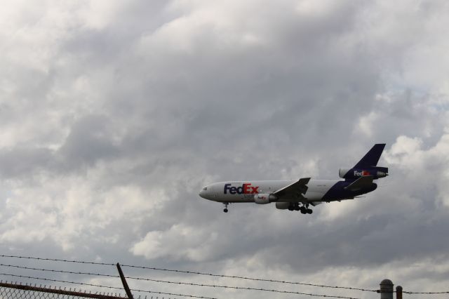 McDonnell Douglas DC-10 (N306FE) - Dc-10 short final for 36C