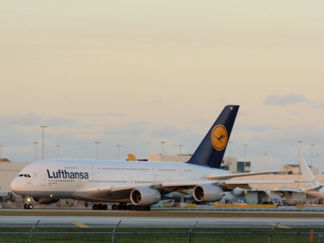 Airbus A380-800 (D-AIMF)