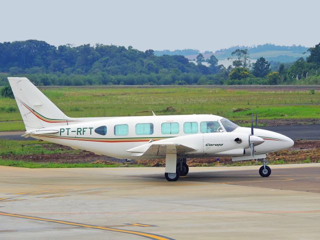 Piper PA-31T3-500 T-1040 (PT-RFT) - Neiva NE-821 Carajá (cn 820135) Governo de Santa Catarina