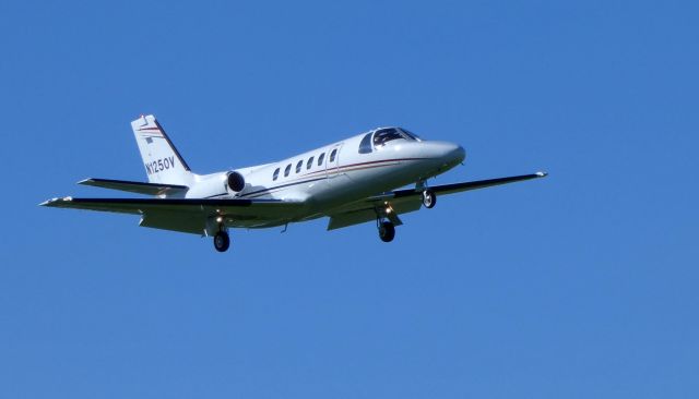 Cessna Citation II (N1250V) - On final is this 1990 Cessna Citation 550 in the Spring of 2019.