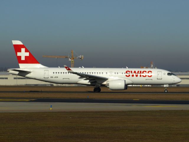 Airbus A220-300 (HB-JCR)