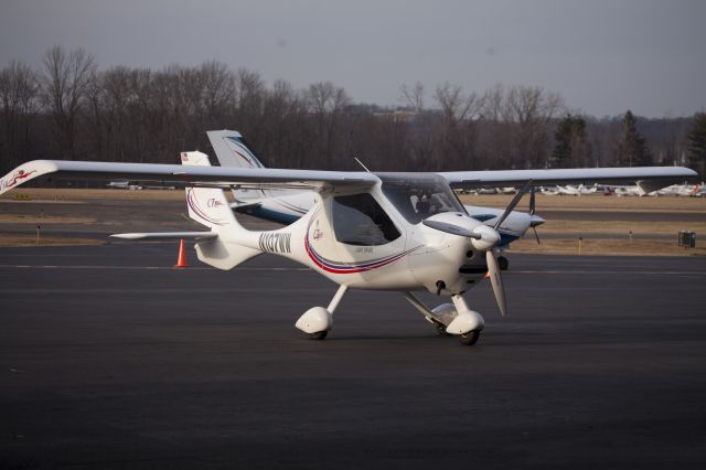 Experimental 100kts (N107WW) - A very popular, modern aircraft.