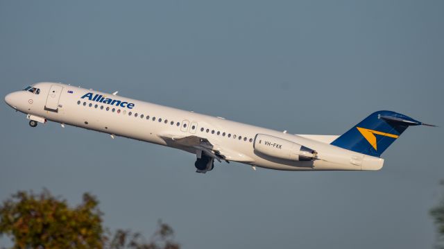 Fokker 100 (VH-FKK)