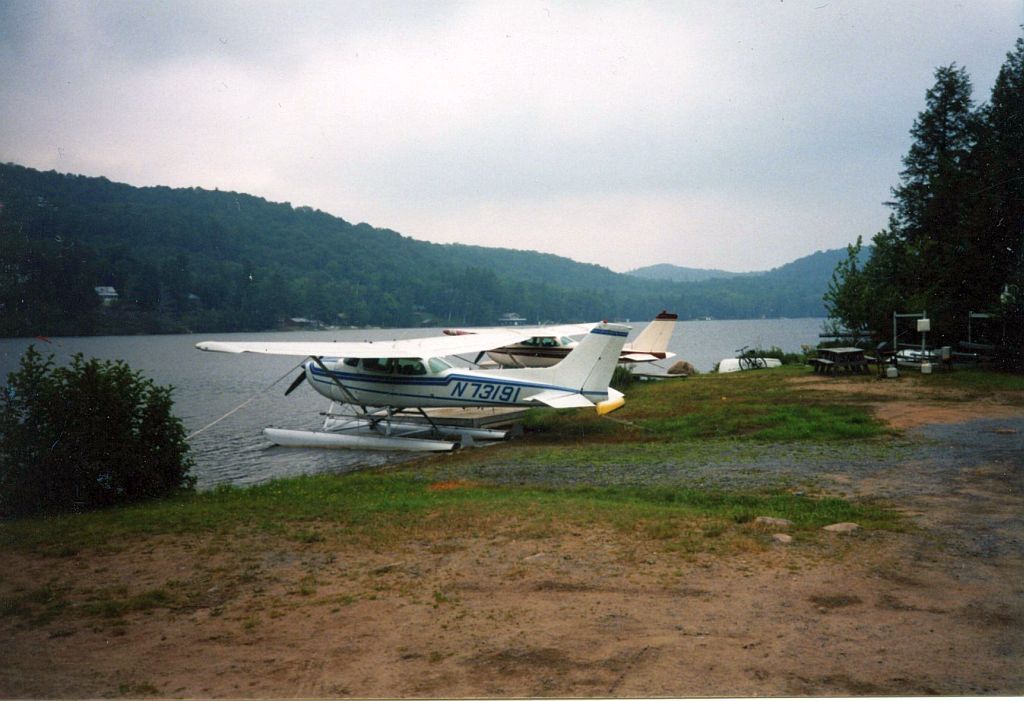 Cessna Skyhawk (N73191) - 7th lake in inlet NY, thousand islands