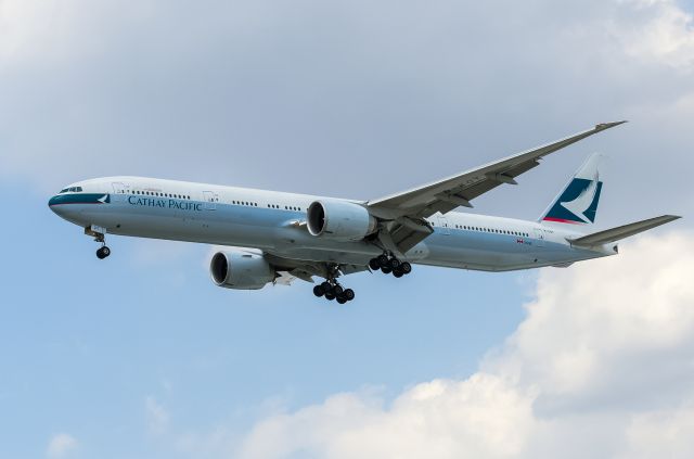 BOEING 777-300ER (B-KQT)