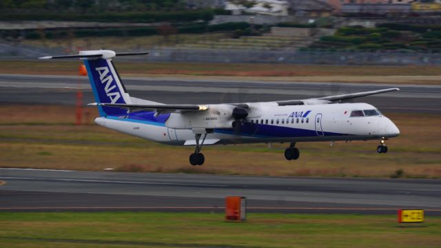 de Havilland Dash 8-200 (JA843A)