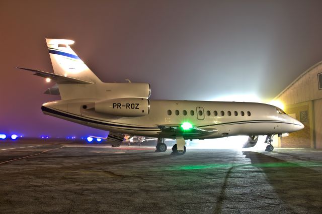 Dassault Falcon 900 (PR-ROZ)