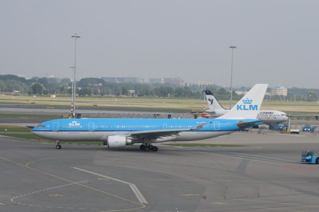 Airbus A330-200 (PH-AOF)