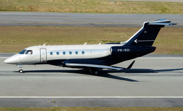 Embraer Legacy 550 (PR-ROI)