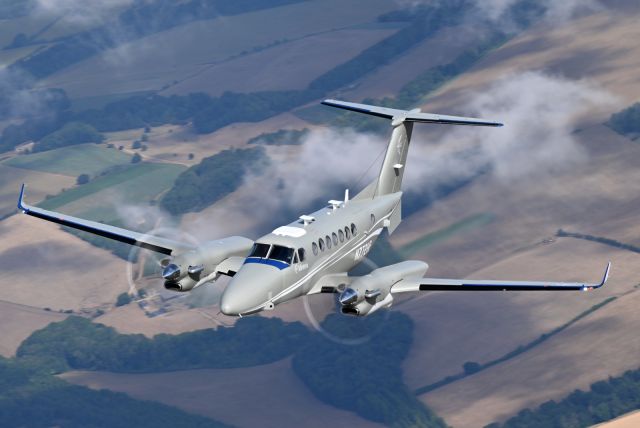 Beechcraft Super King Air 300 (N772HP)