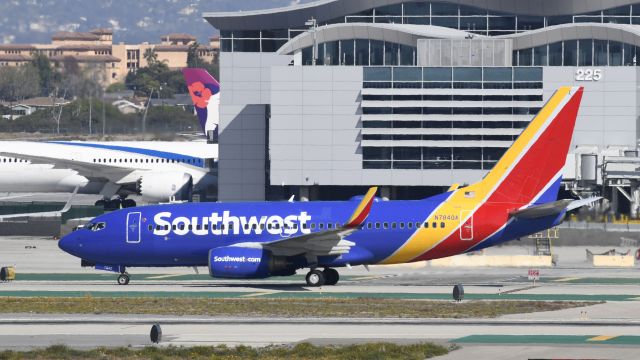 Boeing 737-700 (N7840A) - Taxiing to gate at LAX