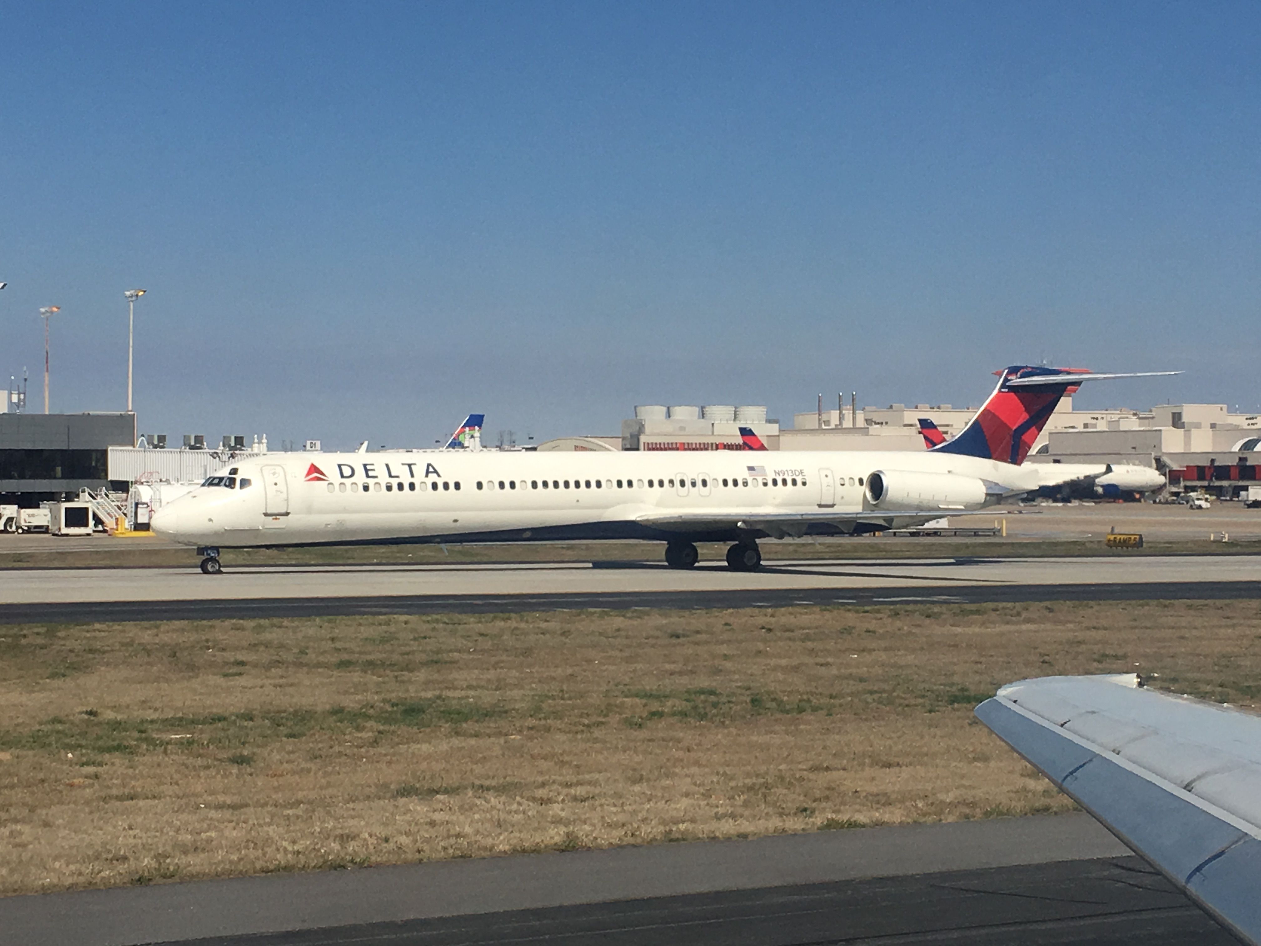 McDonnell Douglas MD-88 (N913DE) - Nothing beats an MD-88!