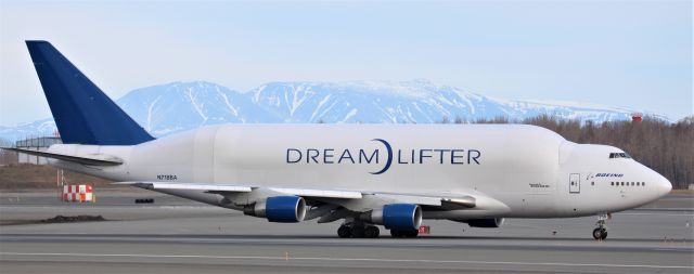 Boeing Dreamlifter (N718BA)