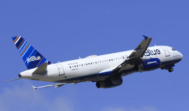 Airbus A320 (N594JB) - JetBlue N594JB departing from Aruba