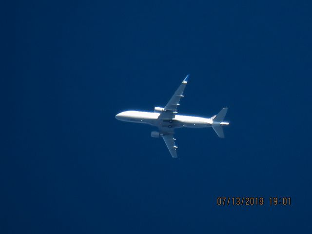 Embraer 175 (N161SY)
