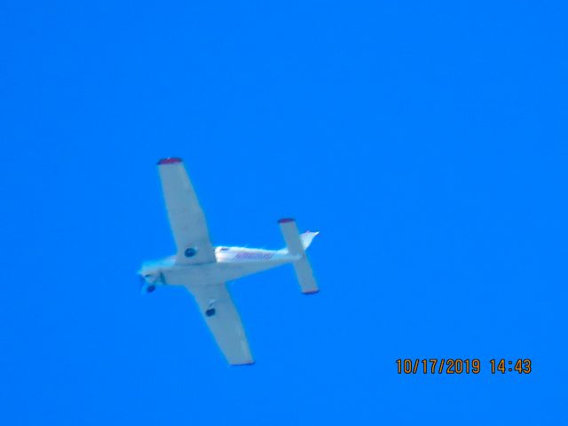 Piper Cherokee (N960OU)