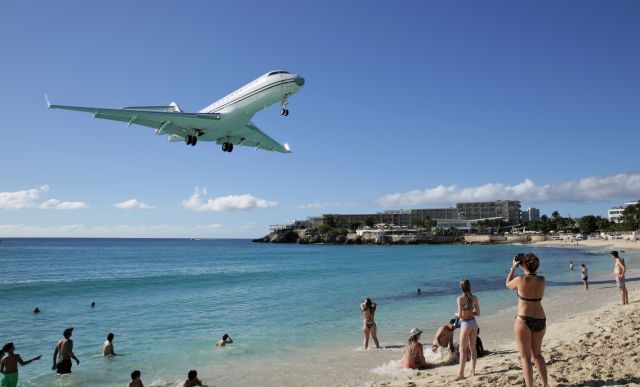 Bombardier Global Express (N770KF)