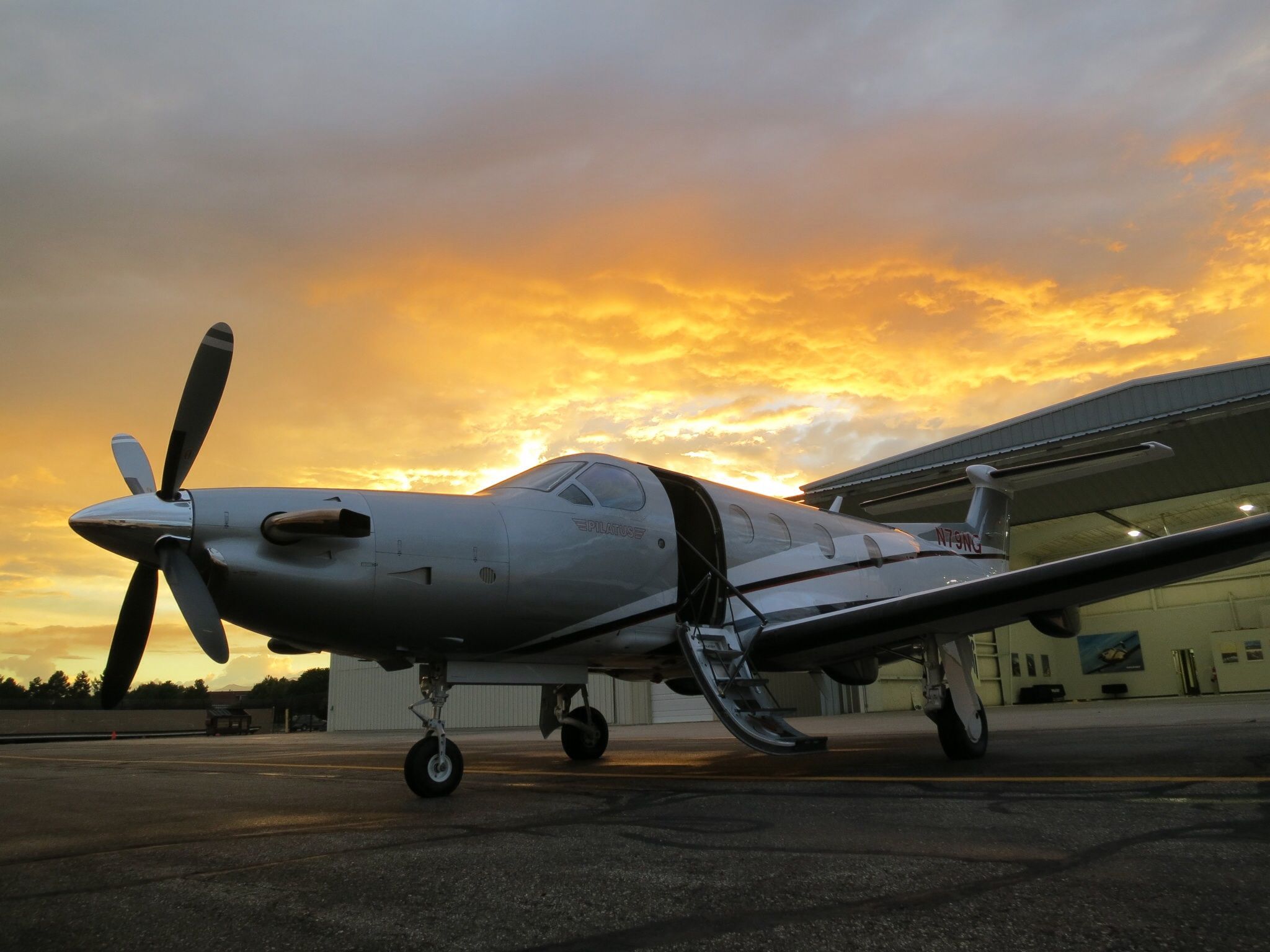 Pilatus PC-12 (N79NG) - Nice sunset after a day of hand to hand combat with Mother Nature.