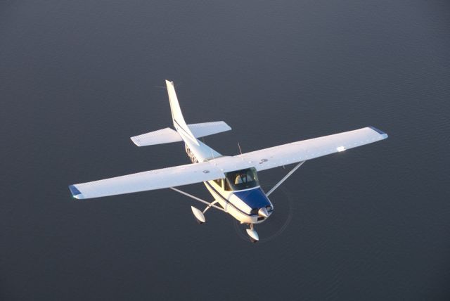 Cessna Skylane (N3493S) - Photo flight over Folsom Lake, CA