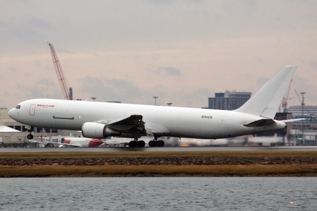 BOEING 767-300 (N761CK)