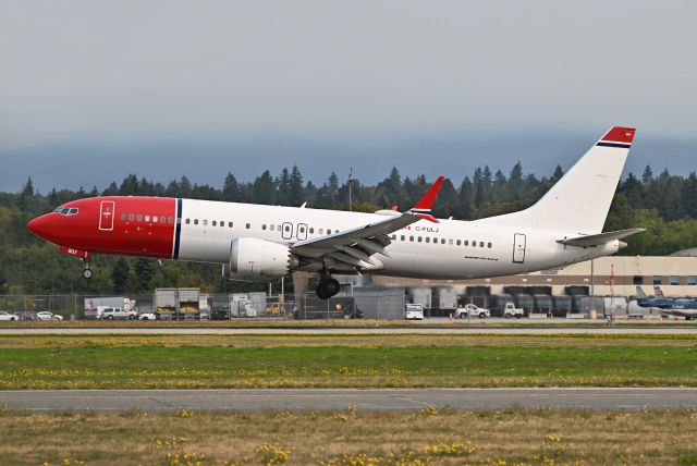 Boeing 737 MAX 8 (C-FULJ)