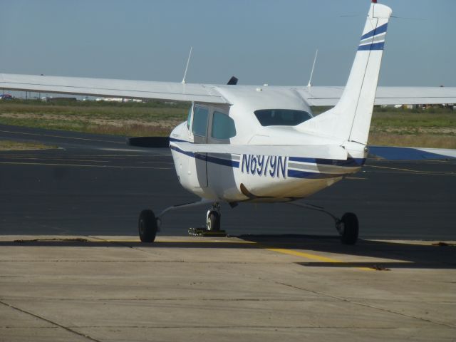 Cessna Centurion (N6979N)