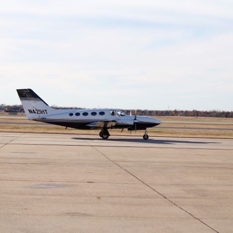 Cessna 421 (N421HT)