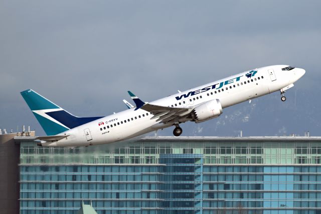 Boeing 737 MAX 8 (C-FRYV)