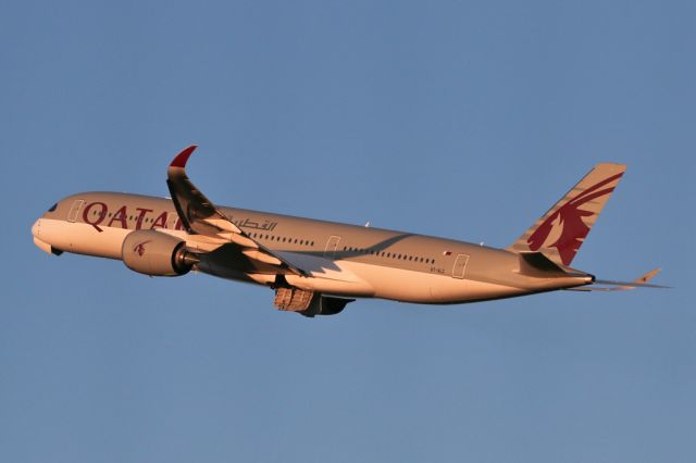 Airbus A350-900 (A7-ALC) - QTR22 climbing into the early morning skies on the return to Doha.