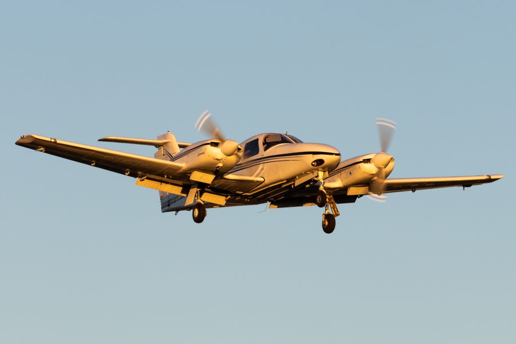 Piper PA-44 Seminole (N571PU) - One of our Seminoles returning right as the sun dips below the horizon.