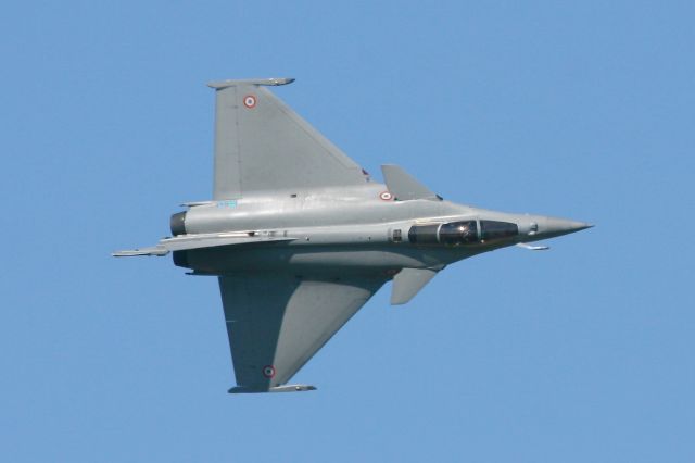 N113GN — - French Air Force Dassault Rafale C (113-GN) Solo Display, 60th  anniversary of Patrouille De France, Salon de Provence Air Base 701 (LFMY)