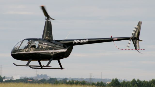 Robinson R-44 (PR-MMI)