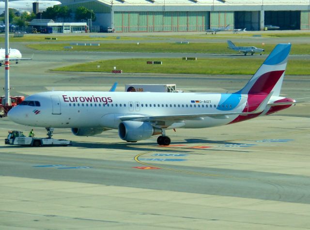 Airbus A320 (D-AIZT)
