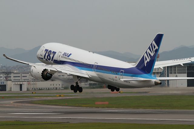 Boeing 787-8 (JA807A)