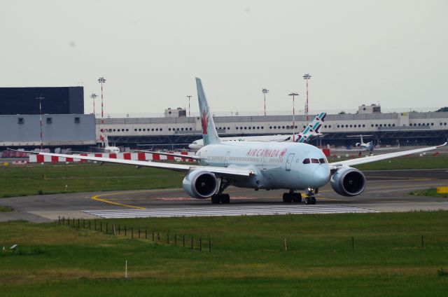 Boeing 787-8 (C-GHPT)